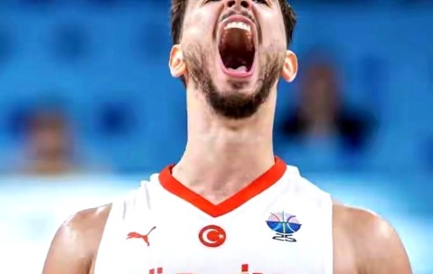 NG SPORTS-包含字母哥连续十二场比赛得分超过连败，加拿大队挑战极限！的词条