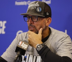 NG SPORTS-科维托娃遭遇十二连败，独行侠教练面临压力！的简单介绍