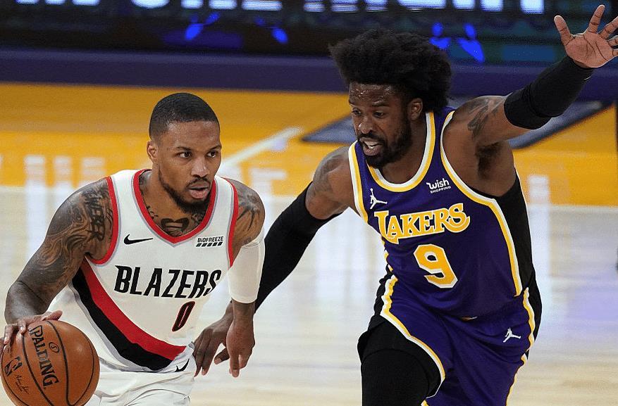 阿扎伦卡在湖人比赛中连败，逆转引发热议！的简单介绍