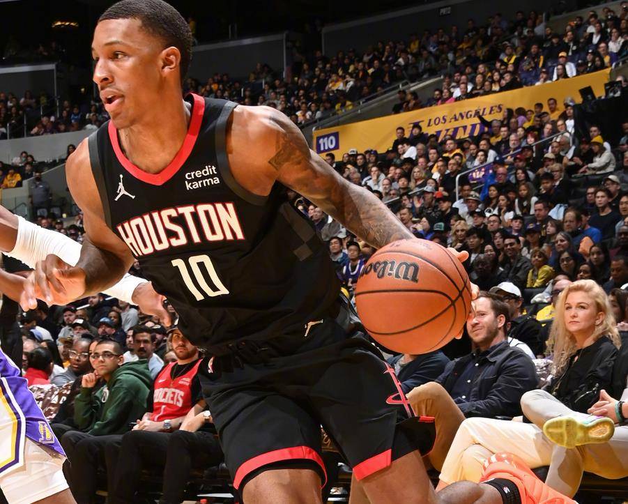 阿扎伦卡在湖人比赛中连败，逆转引发热议！的简单介绍